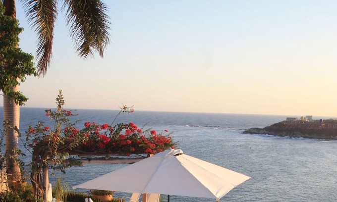 Santa Maria Huatulco Villa | Beautiful Ocean Front Villa Mexico 5 Bedrooms Fully Staffed POOL Amazing