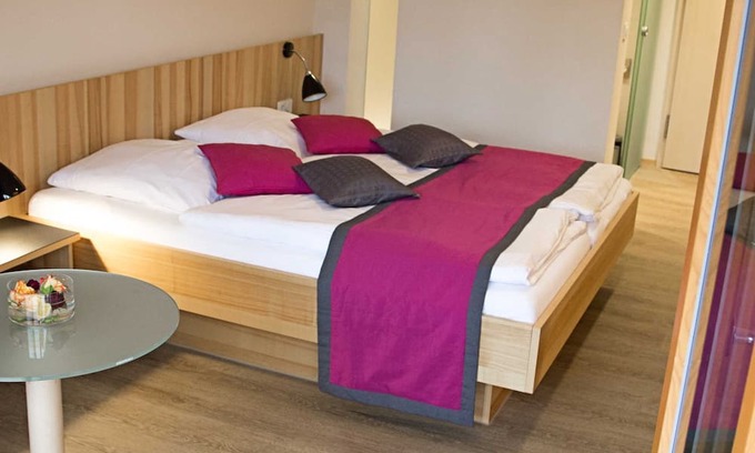 Eggolsheim House | Spacious Double Room with Balcony at Brauerei-Gasthof Pfister