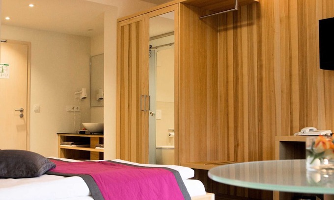 Eggolsheim House | Spacious Double Room at Brewery-Gasthof Pfister