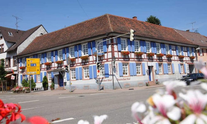 Ettenheim Cottage | Comfortable Quadruple Room D at Hotel Deutscher Hof