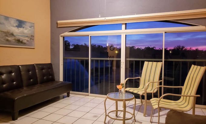 Central Naples Condo | Centrally Located in Beautiful Naples