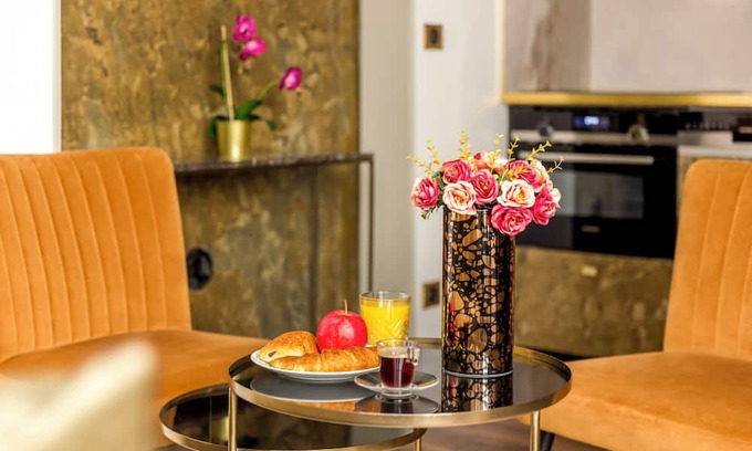 Paris City Center Apartment | Merveil Luxury Suite - Louvre Rousseau