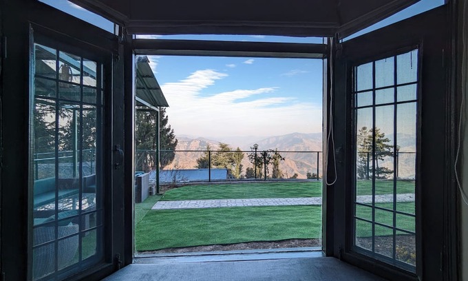 Theog Bed & Breakfast | The Himalayan Shire