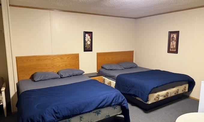 Division No. 7 Hotel | Alliance valley Inn motel
