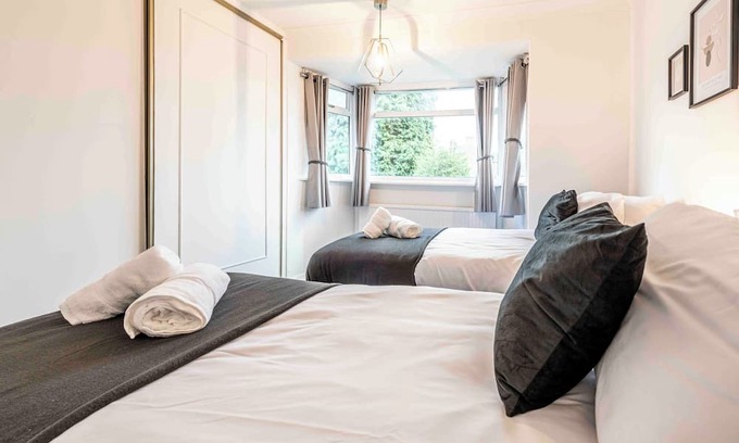 Newcastle-Under-Lyme House | Cosy Home in Stoke on Trent