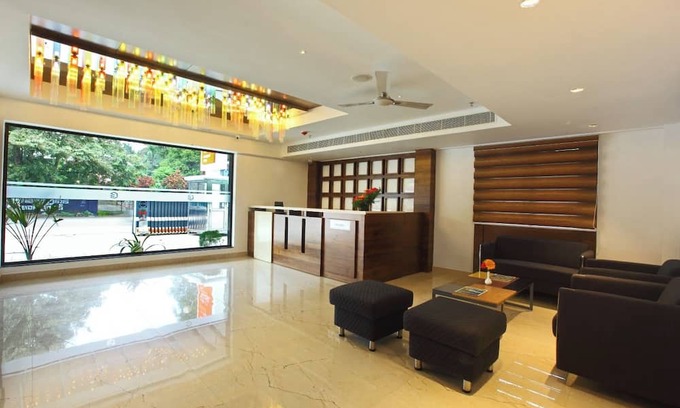 Kuruppampady Hotel | Embassery Residency