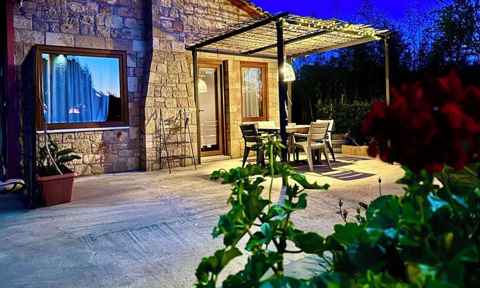 Pyrgos Apartment | Genari Beach Apartments Garden View Retreat