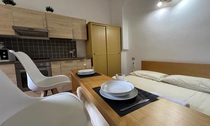 Zona Risorgimento Apartment | Apartment located in the Risorgimento area,10 minutes walk from the Duomo