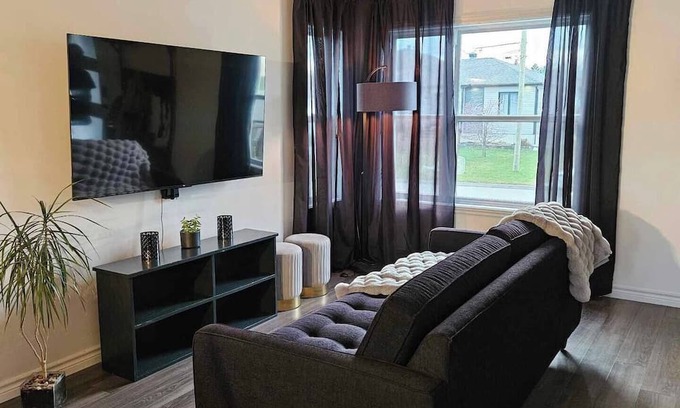 Saint-Elie-dʼOrford House | Comfort comes first.