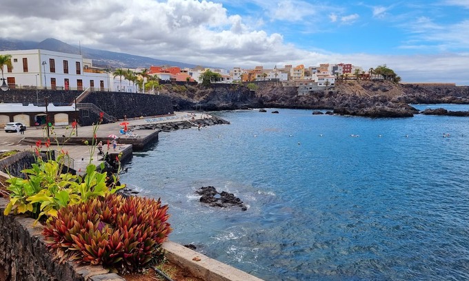 Guia de Isora House | Vacation Home 'Casa Joy' with Sea View, Wi-Fi and Air Conditioning