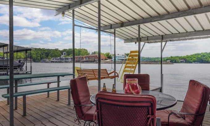 Lake Ozark House | Charming 3-bedroom house with breathtaking views of the Lake of the Ozarks