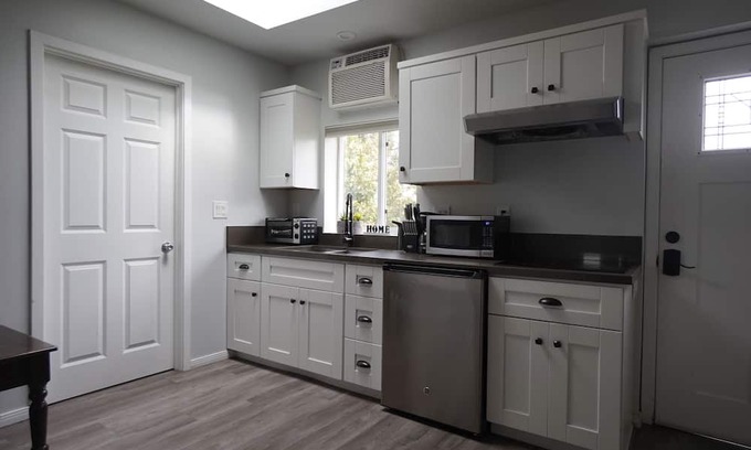 Park Mesa Heights Apartment | Studio Oasis in Stunning Los Angeles - Enjoy high speed wi-fi, A/C, full laundry