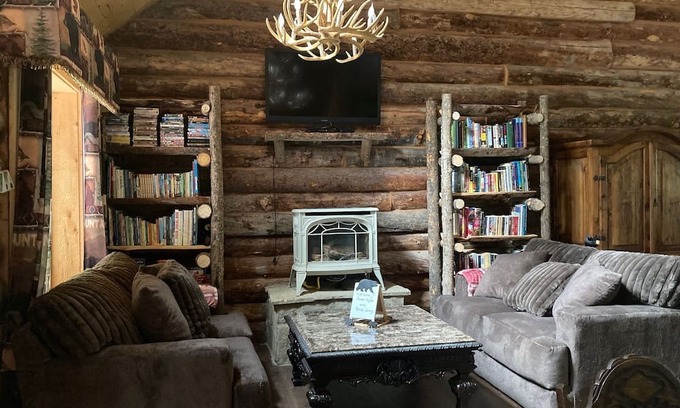 Somerset Cabin | Fishing Lover's Tranquil Cabin with WiFi On Kebler Pass Meal Plan Available