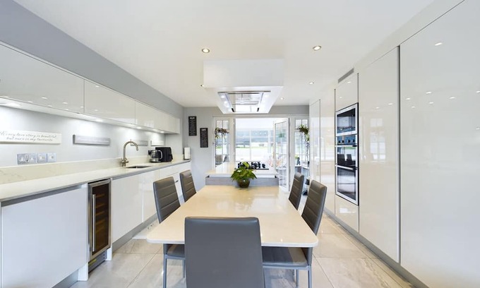 Marlow House | Marlows Diamond 4 Bedroom Home