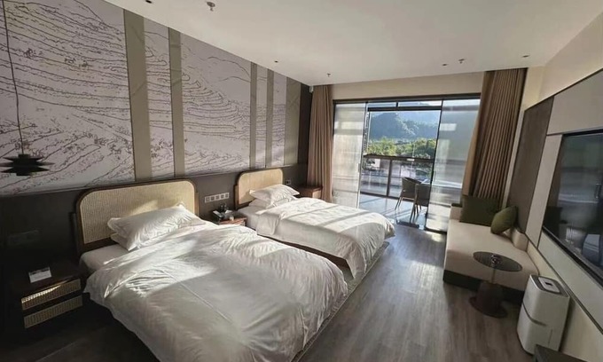 Qiannan Hotel | guangnahupanjiudian