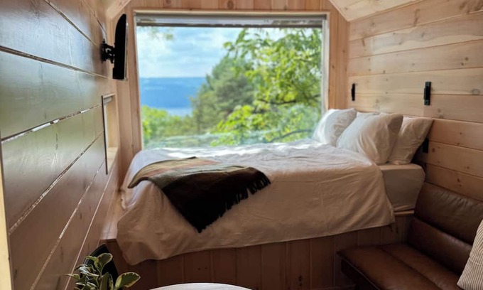 Burdett Apartment | Lakeview Studio Cabin in Perfect Finger Lakes Location