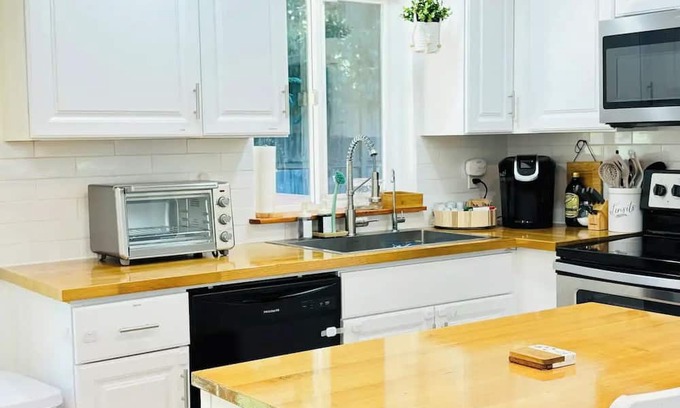 Martha Lake Apartment | The Cottonwood home