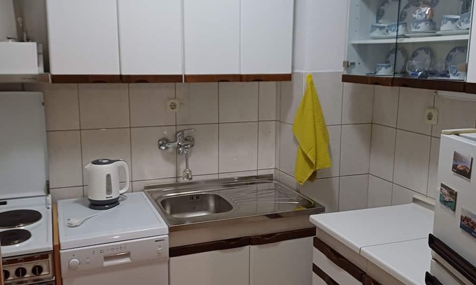 Ohrid House | Charming 2-bedroom apartment with AC, WiFi in historic Ohrid