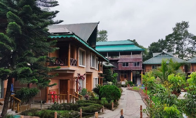 Neora Hotel | Green touch dooars Eco resort Lataguri
