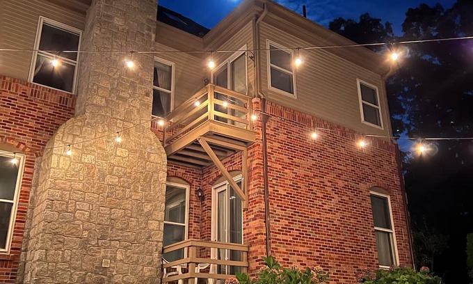 Coventry House | Tranquil Lakefront Retreat for Families and Nature Lovers