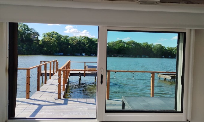 Domalain Cabin | Unique Waterfront Accommodation Ideal for Family Getaways