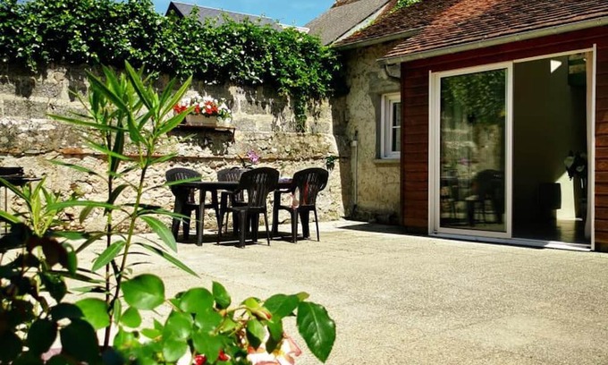 Descartes Cottage | Gite Descartes, 3 bedrooms, 7 persons