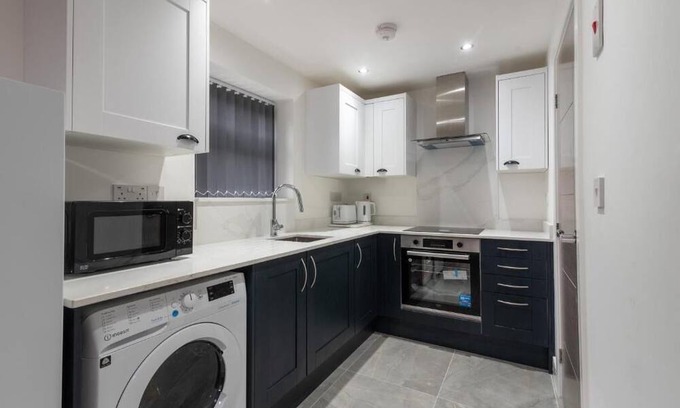Roath Apartment | Cozy 1 Bedroom Apartment In Cardiff