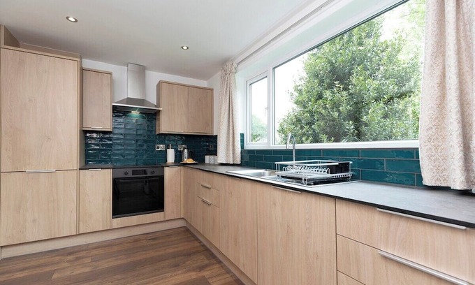 Guisborough House | Cul-De-Sac Cove in Guisborough!