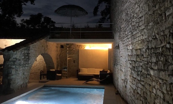 Arpaillargues-et-Aureillac House | Delightful 8-bedrooms stone houses next to Uzès with a beautiful mosaic pool!