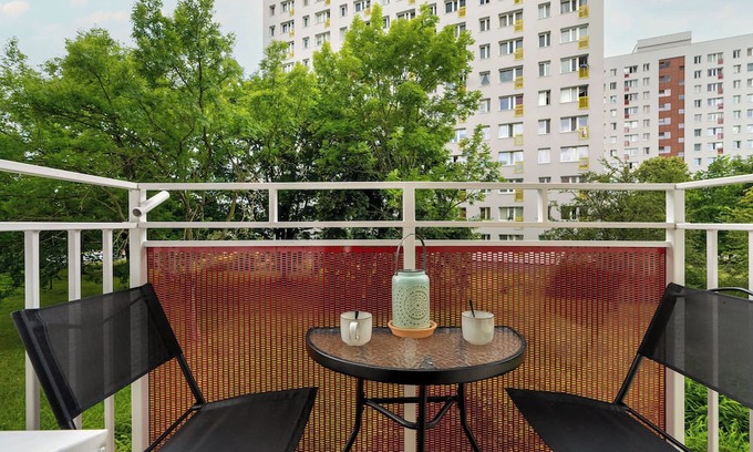 Stare Miasto District Apartment | Poznan Apartment By the Park by Renters