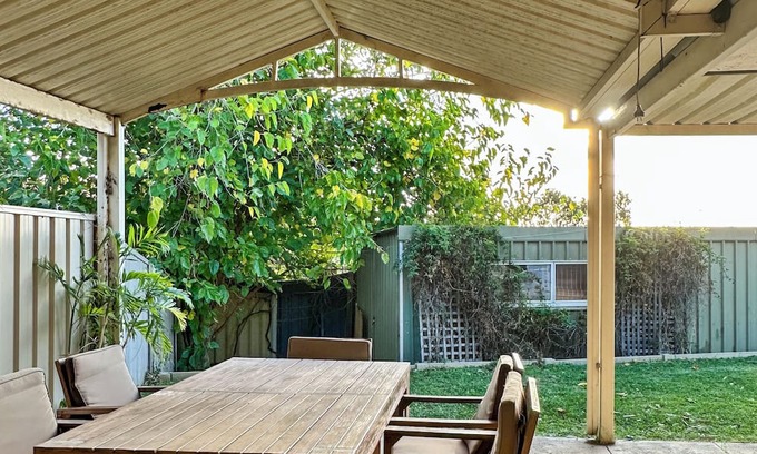 Hamilton Hill House | Family home close to all Perth/Fremantle adventures