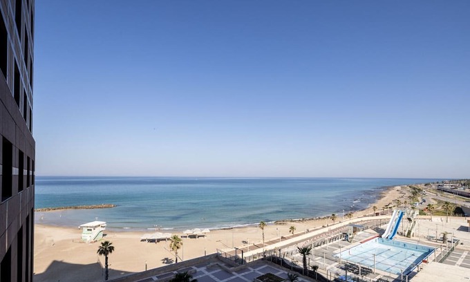 Haifa Apartment | Cozy Carmel Seaside Retreat with Family-Friendly Amenities
