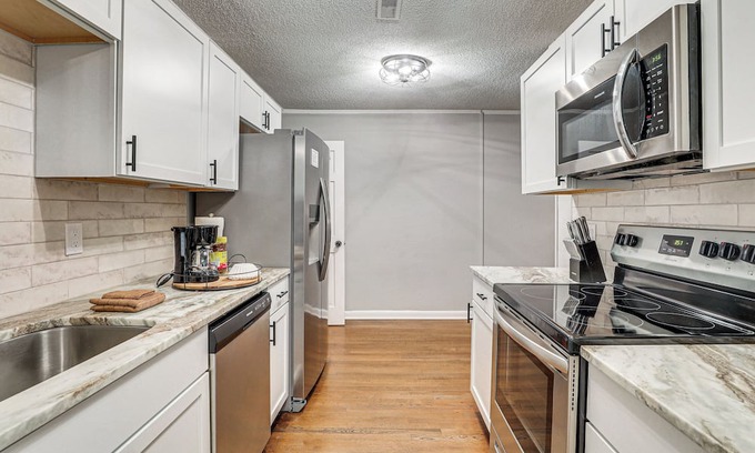Goose Creek House | Pet-Friendly Getaway in Goose Creek Near Charleston