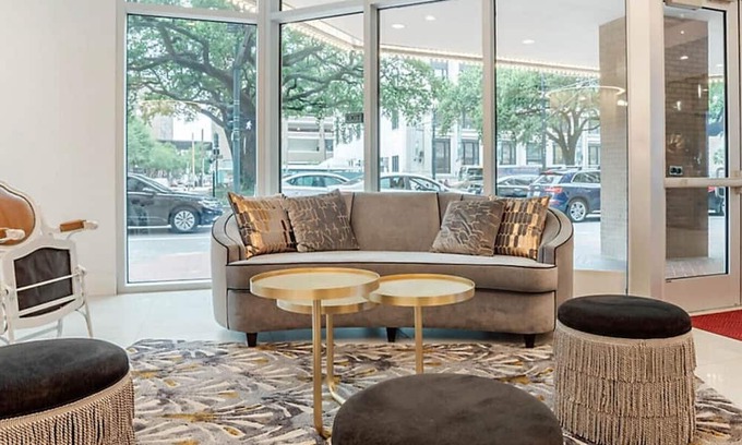 Central Business District Resort | Experience Essence Festival Weekend with Rooftop Pool & Gym