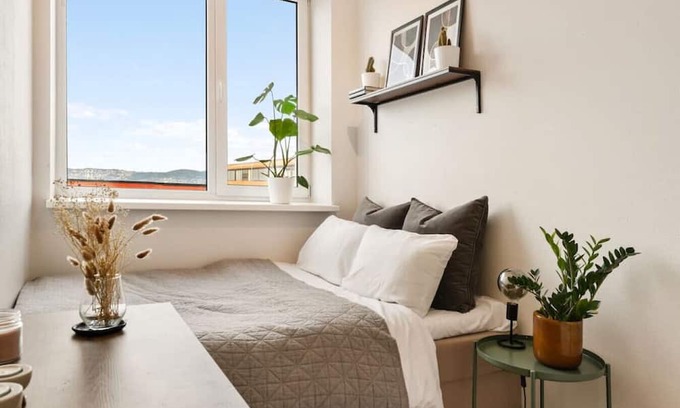 Sandviken Condo | Cozy Apartment Hotel with Self Check-In and Great Amenities