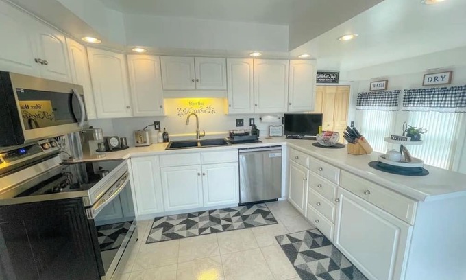 Williamsport Apartment | Cozy 2 Bedroom Unit with Game Room - Perfect for Families