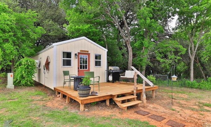 Buffalo Gap Cabin | Inviting Cabin "The Cowboy" on Christmas Tree Farm