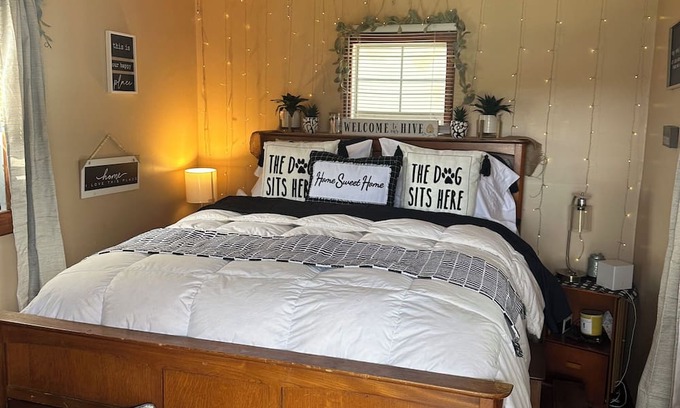 Travelers Rest Apartment | Rustic Retreat on a Farm with Pool & Family-Friendly Fun