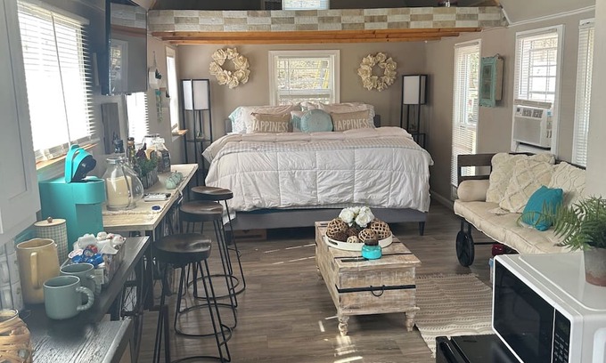 Travelers Rest Apartment | Rustic Retreat at Country Farm Bliss with Pool and Pets