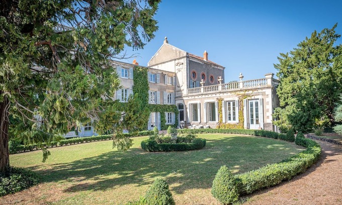 Pont-du-Chateau Other | Top-Rated Suite Royale at Château du Serpolet with Pool