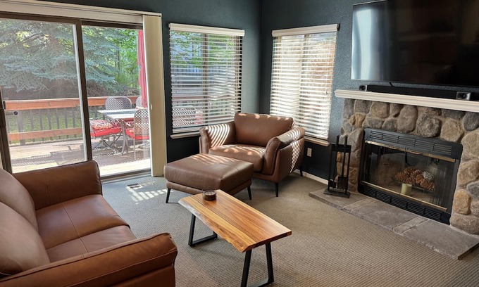Plumas Eureka Estates House | Explore Golf and Games at Graeagle Retreat