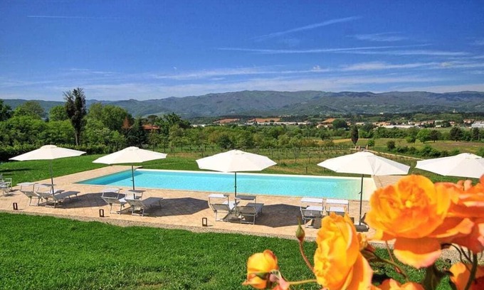 Bibbiena House | Casale Gressa: A Cozy Retreat with Family-Friendly Amenities