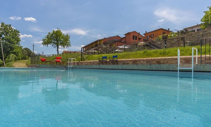 Laterina Apartment | Charming Getaway for Two with Pool & Wi-Fi Near Arezzo