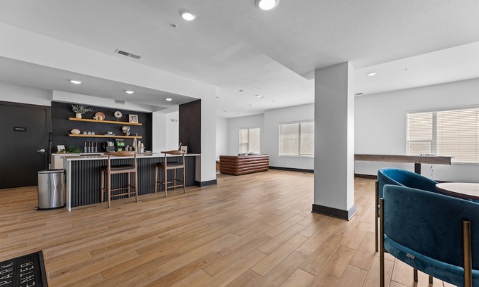 Cedar Park Apartment | Relaxing 2B2B Retreat with Pool, WiFi & Parking Near DTA