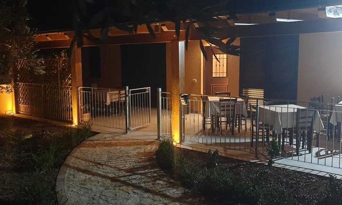 Vasto House | Cozy B&b San Lorenzo: Family-Friendly with Breakfast Included