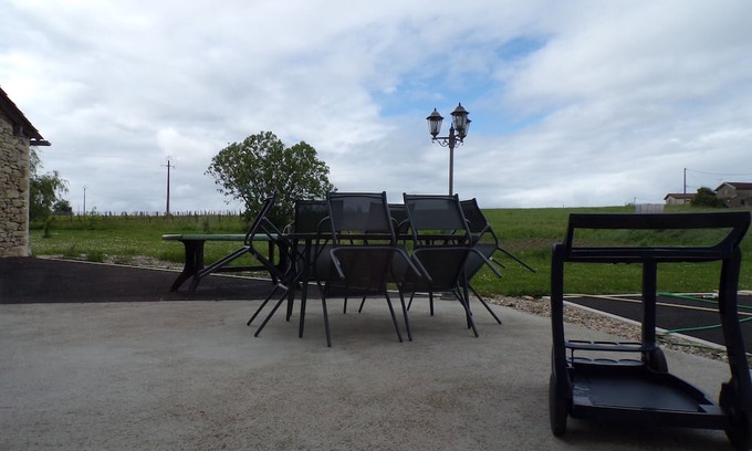 Dieulivol House | Relax at Gîte La Grange: Pool, Terrace & Pet Friendly