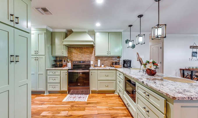 Milton House | Relaxing Getaway: Maurice Country Ranch Estate Near Lafayette