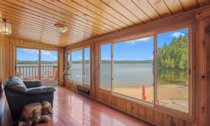 Minden Cottage | Tall Timbers Beach Front Cottage