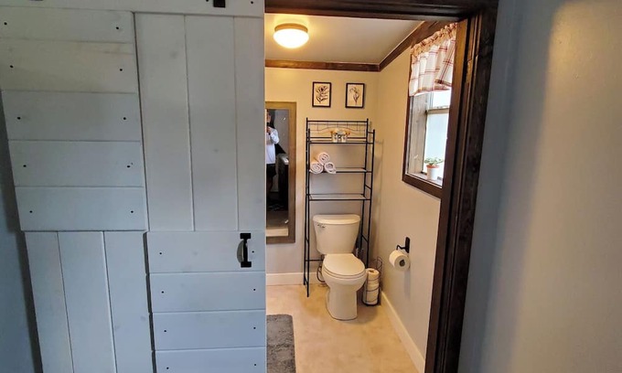 Brackettville Apartment | Cozy Tiny Home Retreat in Fort Clark Springs with Breakfast