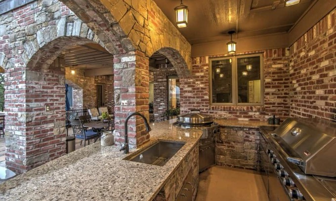 Sperry House | Relaxing Lake View Retreat with Pool for Families